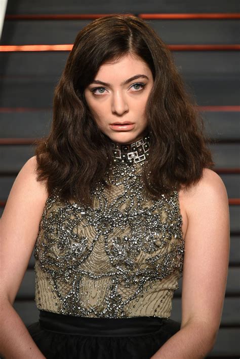 lorde-acne.jpg