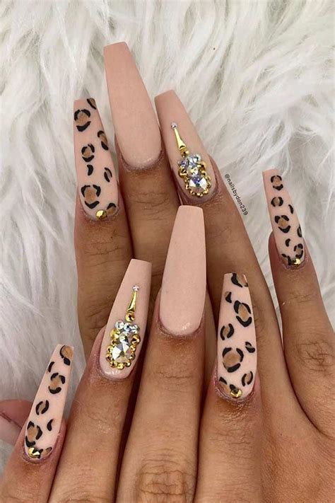 23 New Ways to Wear Leopard Nails in 2020 Leopard Nail Designs, Leopard ...