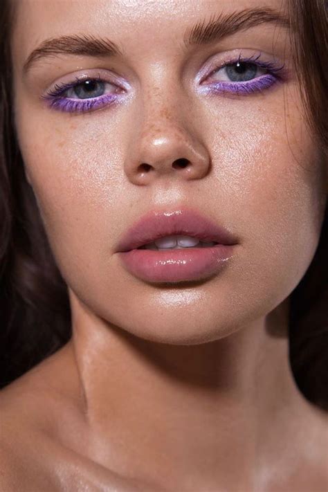 Trashy Y2K Makeup Looks for a Throwback Vibe! | 2000 makeuo, Make up