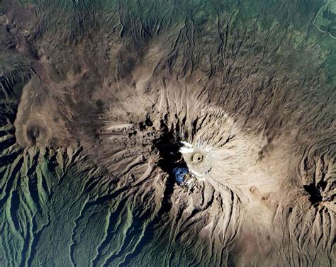 Explore the Largest Volcanoes in the Solar System