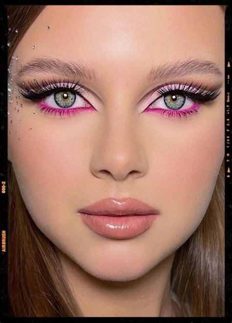 Glam Barbie | Trucco degli occhi rosa, Idee per il trucco, Trucco occhi