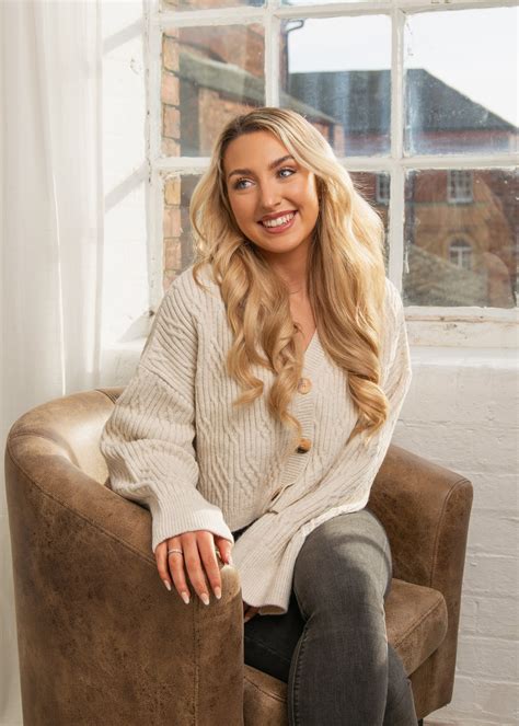 About — Jade Carty