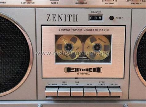 R98 Portable Stereo FM/AM Cassette Radio Radio Zenith Radio Corp ...