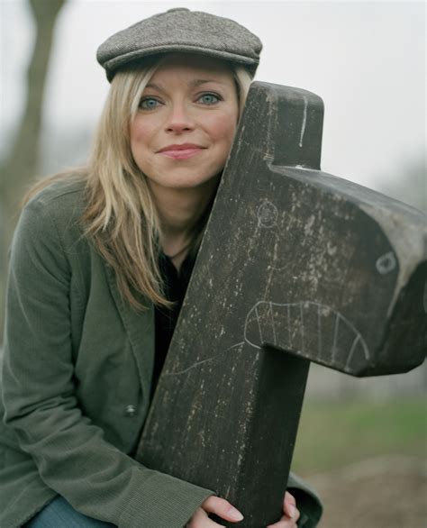 Sarah Alexander | Sarah alexander, Sarah, Alexander