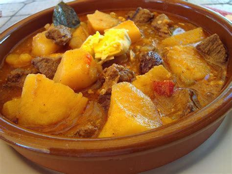 ESTOFADO DE CARNE CON PATATAS | Estofado de carne, Comida, Recetas con carne