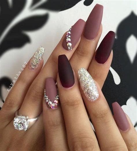 7 Classy Maroon Matte Nails You Must Have – NailDesignCode