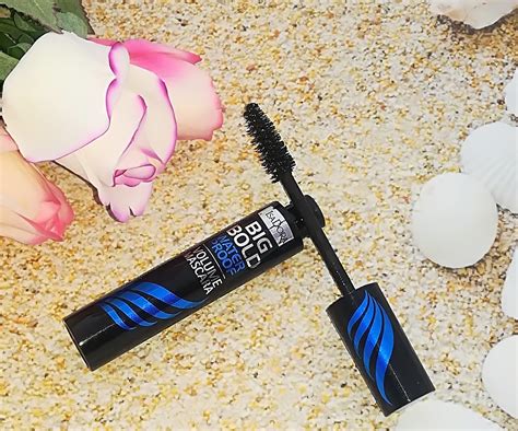 IsaDora Big Bold Waterproof szempillaspirál - Aminek a nyári zápor sem ...
