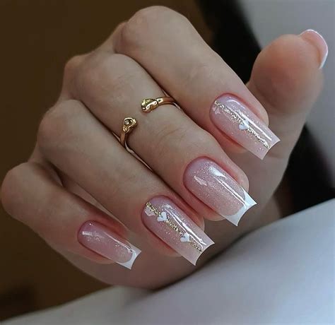 Inspiração De Unhas Delicadas - Unhas encapsuladas delicadas | Unhas de gel simples, Unhas brancas com ...