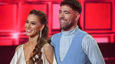 Mikes Anna a világ legapróbb ruhájában pózol - Glamour