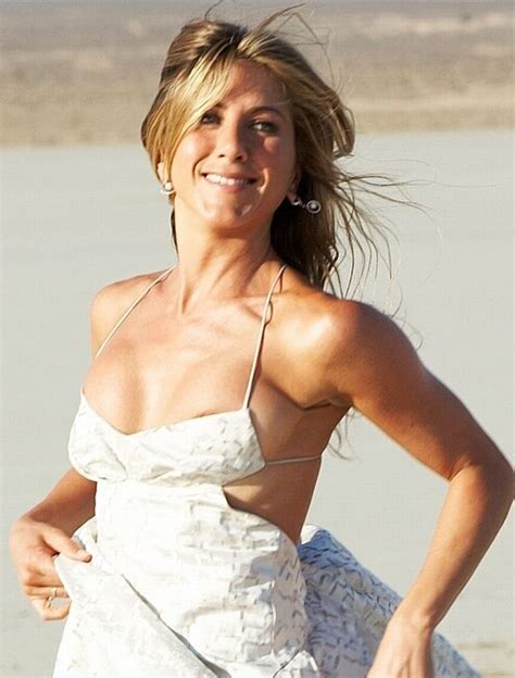 Jennifer Aniston Areola Slip - nudecelebsblog.tumblr.com - Post