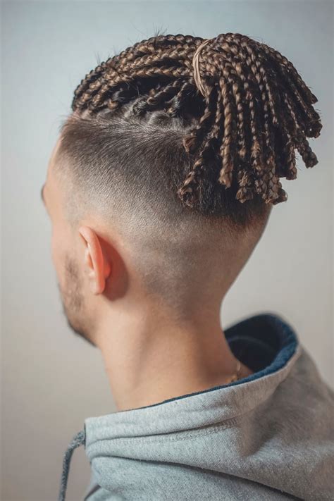 Men are debating which types of braids male influencers prefer 19