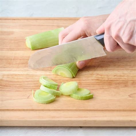 How to Cut and Clean Leeks (with Video Tutorial)