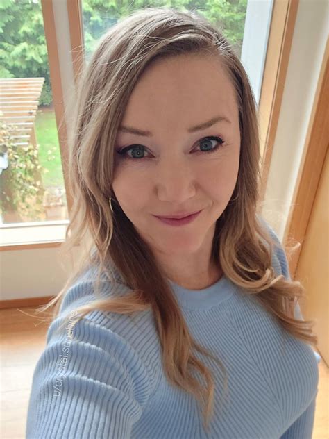 Crystal Sunshine's Instagram, Twitter & Facebook on IDCrawl