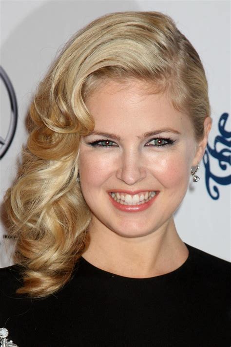 LOS ANGELES, OCT 23 - Keri Lynn Pratt arrives at the 2010 Carousel of