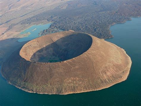 Cratera Nabiyotum, Lago Turkana, Quênia All Nature, Amazing Nature ...