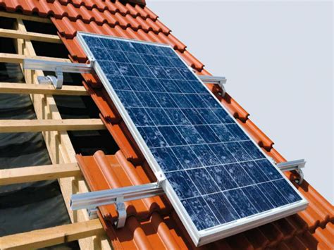 How to Mount Solar Panels – The Methods Naked Solar Use