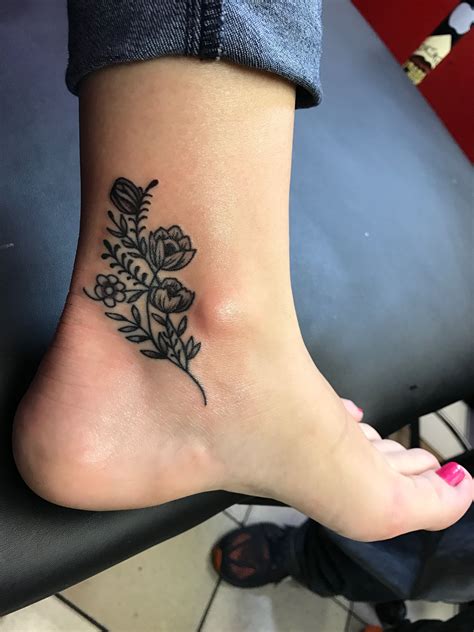 ankle flower tattoo | Foot tattoos, Flower tattoo on ankle, Ankle ...