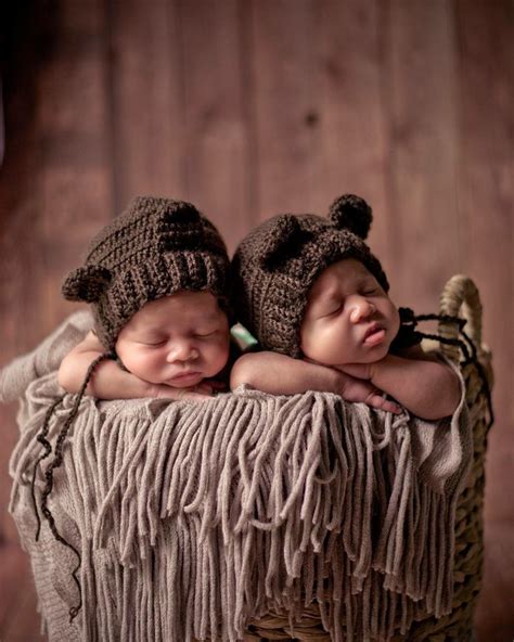 100 Cute Twins New Born Photography You Can Copy 29 – Style Female