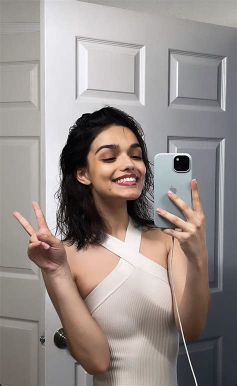Rachel Zegler : r/CelebsWithPetiteTits
