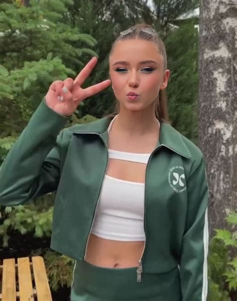 Камила Валиева | Russian figure skater, Figure skating, Skating pictures