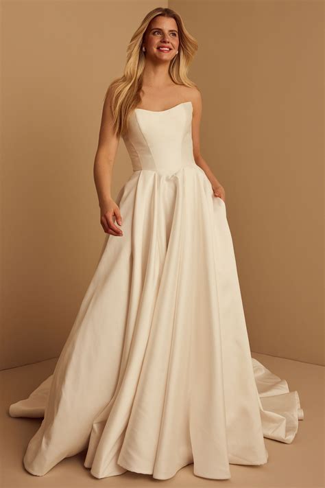 Golden Dress | Vow'd Weddings