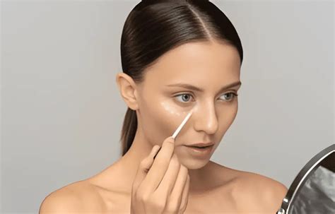 how to put on foundation and concealer