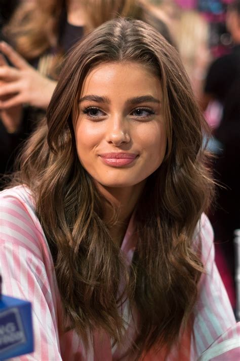 runwayandbeauty | Taylor marie hill, Fashion show makeup, Taylor hill hair