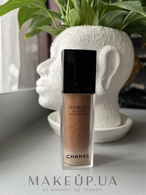 Chanel Les Beiges Eau De Teint - Тональный флюид-тинт для лица: купить ...