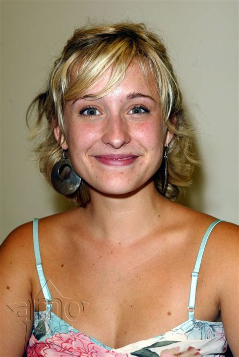 Pictures of Allison Mack
