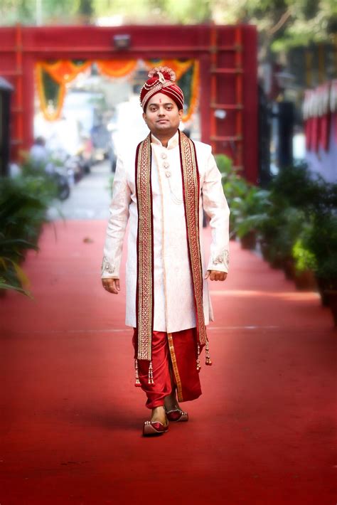 maharashtrian groom wedding dress