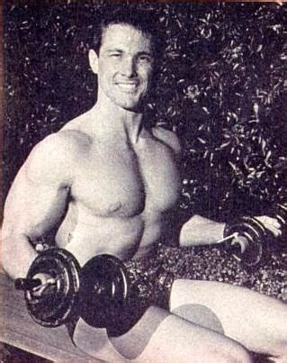 Boomer's Beefcake and Bonding: William Smith: the Bodybuilder of Laredo