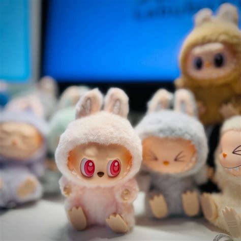 Labubu Dada: Pictures + Price Tracker for Authentic Labubu