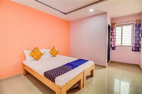 spot   damodhar palace spot  nashik book  rs oyo