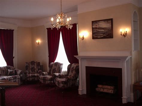 Sweeny's Funeral Home & Crematorium Ltd - Yarmouth, NS - 567 Main