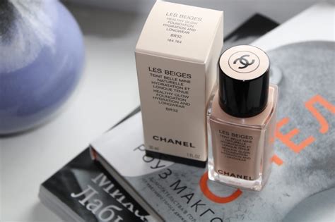 Тональный флюид Chanel Les Beiges Healthy Glow Foundation Hydration and ...