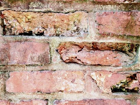 Brick Spalling: Causes, Impacts, and Reliable Repair Solutions