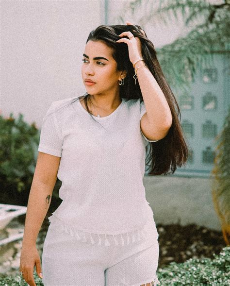 Yarlenys Vargas | Lo mejor de mi aún está por venir. 🤍🌞 By: @kecompras