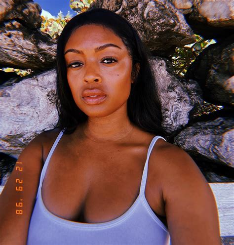 Javicia Leslie 🌙 (@javicia) • Instagram photos and videos