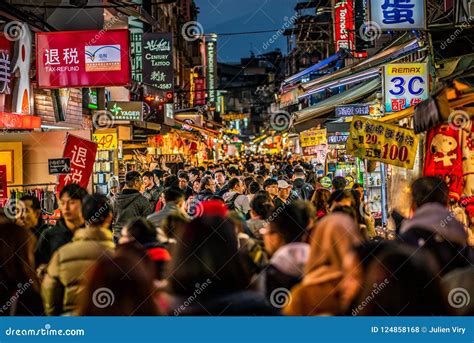 Street View of Full of People Shilin Night Market in Taipei Taiwan ...