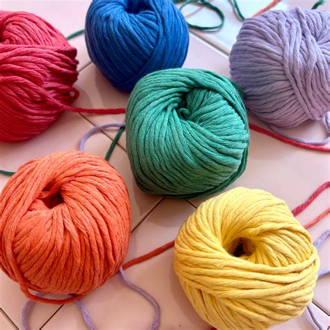 crafty stitch beginner friendly knit kits crochet kits yarn