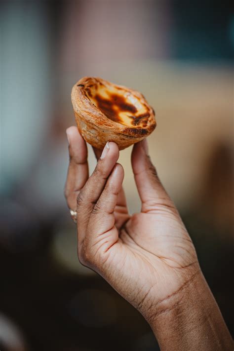 Food critics argue over patisserie lisboa pastry quality on social 34