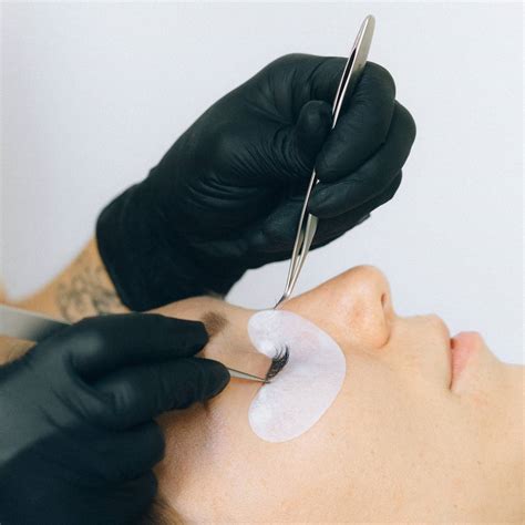 how to make eyelash glue at home