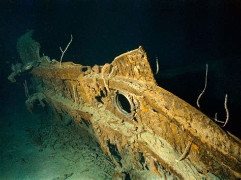 27 Haunting Photos of the Wreck of the Titanic When It Was First ...