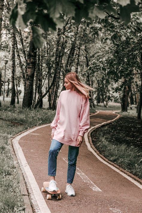 Девушка на скейтборде | Современная фотография, Скейтборд, Картинки поз