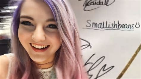 Lizzie Accidentally signed a Fan Poster as Smallishbeans - YouTube