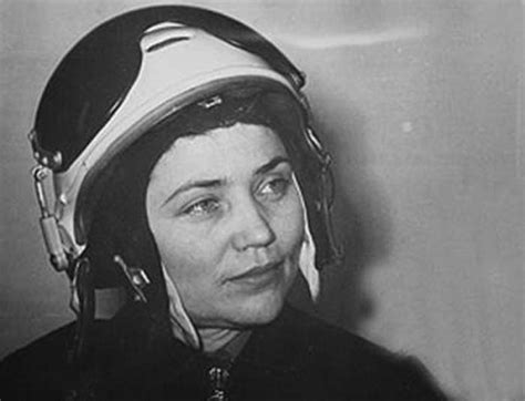 Умерла знаменитая летчица Марина Попович