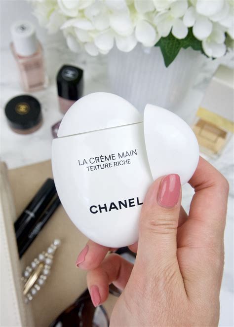 Chanel La Crème Main Texture Riche Review | Mooigids.nl