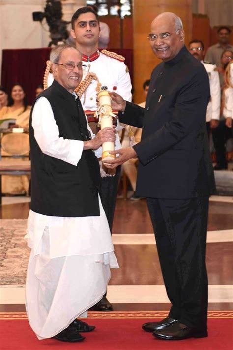 Pranab Mukherjee Height, Age, Death, Caste, Wife, Children, Family ...