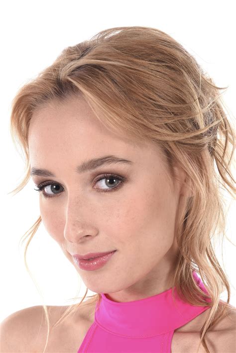Kelly Collins - Profile Images — The Movie Database (TMDB)