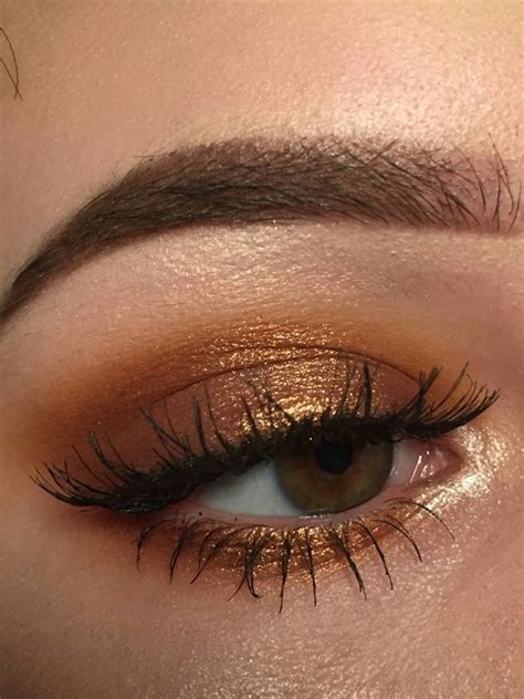 Trend Alert: Golden Eyes - Vorana Blog